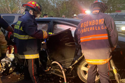 Los bombero necesitaron equipo especial para poder rescatar los cuerpos. (Foto: Asonbomd)