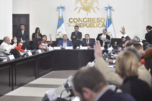 En la Instancia de Jefes de Bloque se acordó buscar el apoyo del pleno para aprobar más sesiones esta semana. (Foto: Congreso)