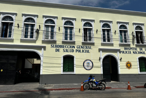 El actual hospital de la PNC se ubica frente al templo de Santo Domingo, en la zona 1 capitalina. (Foto: Mingob)