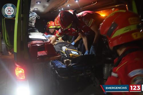 Uno de los heridos falleció a su ingreso al hospital Roosevelt. (Foto: Bomberos Municipales)