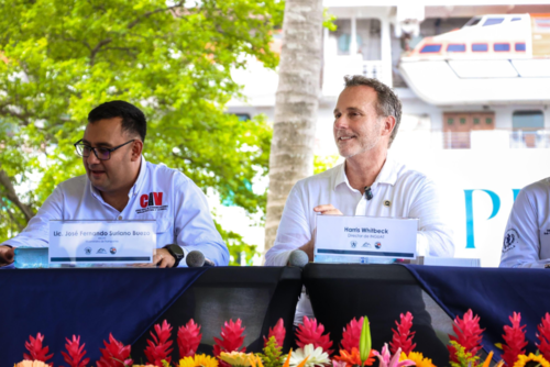 El director Whitbeck destacó que el turismo de cruceros es una gran oportunidad para el desarrollo de las comunidades y su desarrollo (Foto: INGUAT)