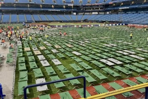 Hacer uso del estadio tenía como fin salvaguardar la vida de las personas (Foto: NBC News)