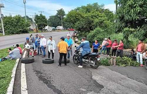 bloqueo, autopista puerto quetzal, energuate, energía eléctrica, guatemala