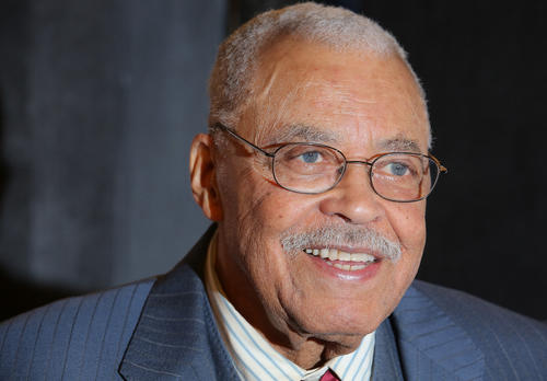 Muere James Earl Jones, actor que le dio voz a Darth Vader, en "La guerra de las galaxias". (Foto: AFP)