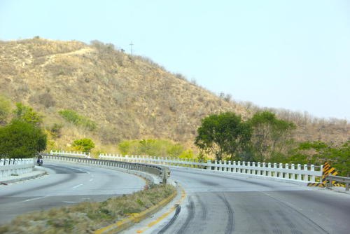 Con el préstamo se busca continuar un proyecto que en gobiernos anteriores y con apoyo de Taiwán permitió mejorar la carretera desde la ciudad capital hasta el El Rancho. (Foto: Archivo/Soy502)