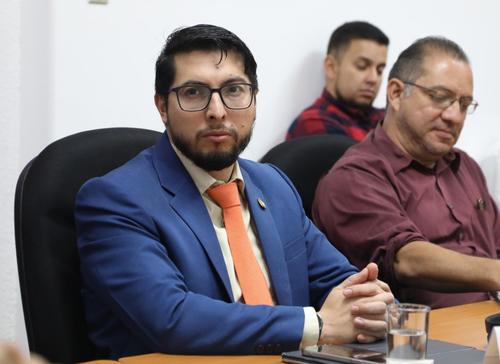 El viceministro Max García aseguró que se buscará la conclusión de los pasos a desnivel. (Foto: Congreso)