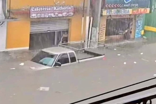 Las intensas lluvias provocaron severas inundaciones en Escuintla, varias viviendas y negocios están afectados. (Foto: redes sociales)