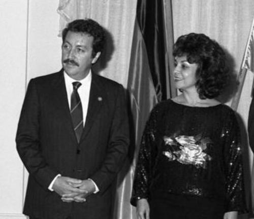 Vinicio Cerezo y Raquel Blandón, durante una actividad oficial, durante el gobierno del entonces presidente. (Foto: RR. SS.)