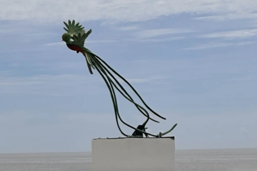 Escultura del Quetzal en el Malecón de Santo Domingo (Foto: Josue A. Fiallo)