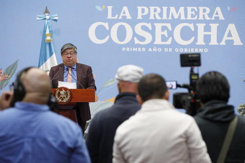 Jiménez durante la conferencia de prensa este lunes en el Palacio Nacional de la Cultura. (Foto: SCSPR/Soy502)