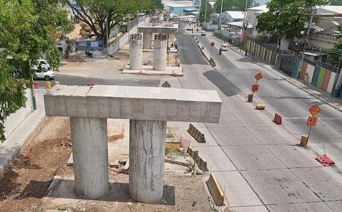 El avance físico en el paso a desnivel de la 53 calle y avenida Petapa no superó ni el 41 %. (Foto: Archivo/Soy502