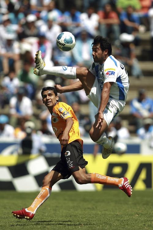 Carlos Pescadito Ruiz Gutiérrez, Futbol, Guatemala, Puebla, México