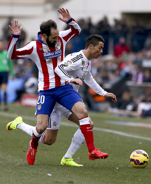 Ronaldo pasó desapercibido en el derbi ante el Atlético. (Foto: EFE)