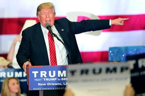 El precandidato Donald Trump aseguró que la reportera se inventó la historia. (Foto: EFE)