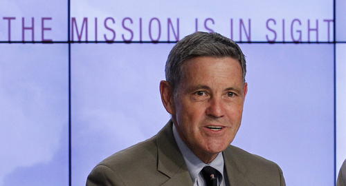 El director del Centro Espacial Kennedy, Robert Cabana, participa en una rueda de prensa este 16 de septiembre de 2014, en el Centro Espacial Kennedy de Cabo Cañaveral, Florida (EE.UU.). (Foto: EFE)