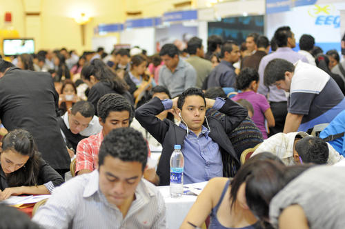 Muchos jóvenes se mostraban preocupados pues la oferta de empleo que encontraban no era la que buscaban. (Foto: Esteban Biba/Soy502)
