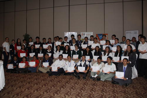 Todos los participantes recibieron un diploma por su participación en la competición nacional. (Foto: Fredy Hernández/Soy502)