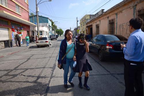 Las alumnas que llegaban al INCA sufrieron crisis nerviosa. (Foto:Jesús Alfonso/Soy502) 