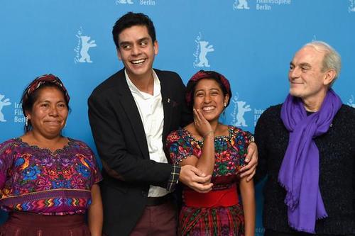 Jairo Bustamante y el elenco de Ixcanul en la Berlinale 2015. 