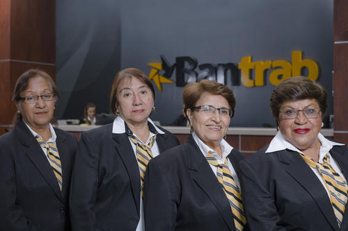 Olga Castro, Blanca González, Olga García y María del Carmen Chinchilla, empleadas ejemplares y fieles de Bantrab. (Foto: George Rojas/Soy502)