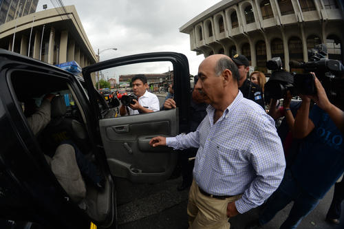 Napoleón Rojas, militar retirado, acusado por el MP de peculado, quedó encarcelado por orden del Tribunal Segundo que lo condenó a 5 años de prisión.  (Foto: Esteban Biba/Soy502) 