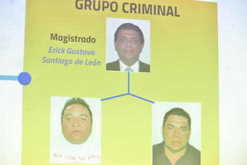 El Ministerio Público sostiene que los dos capturados negociaban con el magistrado Santiago de León. (Foto: Wilder López/Soy502)