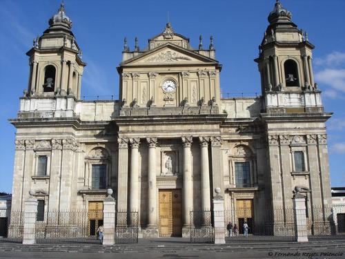 La Catedral Metropolitana es uno de los puntos que los fieles católicos visitarán este Jueves Santo.