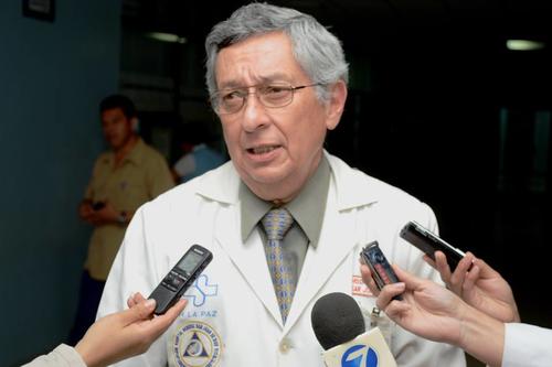 El doctor César Reyes informó que la emergencia de adultos está atendiendo urgencias médicas. (Foto: Hospital General/FB)