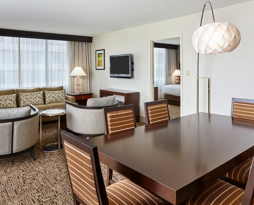 Suite del hotel DoubleTree Cristal City donde se hospedó el presidente (Foto: Hoteles Hilton)