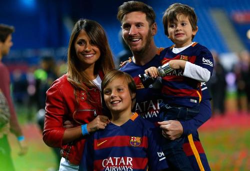 La familia de Messi lo acompaña a los partidos cada vez que les es posible. (Foto: 442.perfil.com)