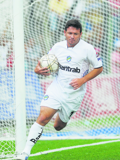 Fonseca se dedica a sus negocios particulares en Costa Rica. Aún no ha decidido volver al fútbol como director técnico. (Foto: Archivo/Nuestro Diario)
