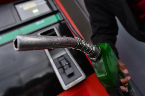 El precio de los combustibles bajó 20 por ciento en las últimas semanas generando un ahorro de más de 500 millones de quetzales en los guatemaltecos en el consumo de los derivados del petróleo. (Foto: Wilder López/Soy502)