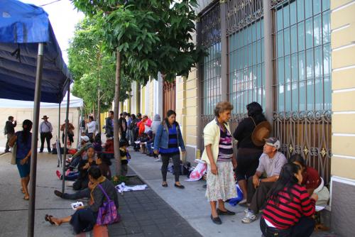 Los manifestantes piden que las elecciones generales sí se realicen este 6 de septiembre. (Foto Alexis Batres/Soy502)