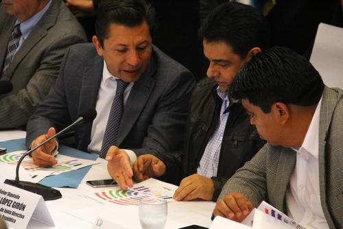 Los diputados continúan las negociaciones para presidir el Congreso. (Foto: Alexis Batres/Soy502)