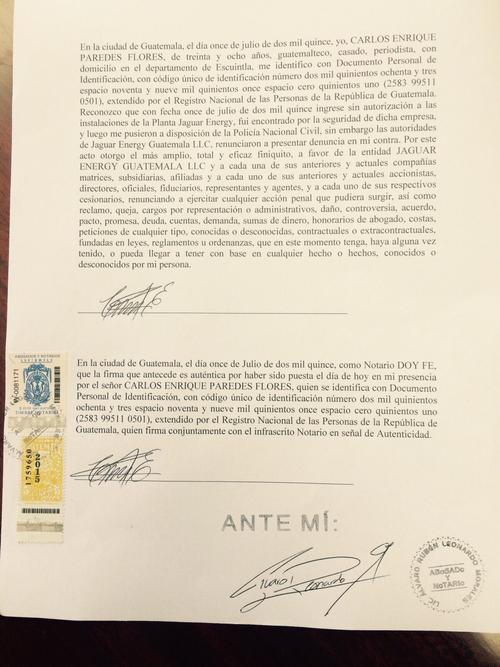 Estos fueron los documentos que los comunicadores firmaron tras ser liberados por la seguridad de la empresa. 