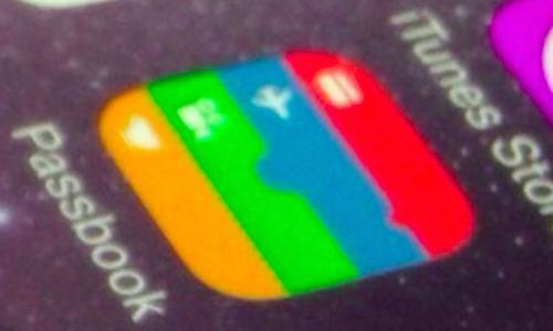 Una imágen filtrada muestra el icono de la aplicación de Passbook en el iPhone 6 con una cuarta banda de color rojo.