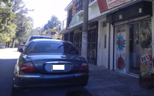 Vista del vehículo Jaguar propiedad de Byron Lima, según el MP.  (Foto: Cicig) 