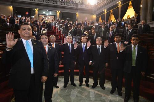 Dos de los integrantes de la Junta Directiva del Congreso 2015 fueron capturados este jueves, contra siete se promovieron antejuicios y uno se encuentra prófugo. (Foto: Archivo/Soy502)