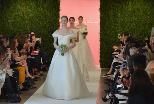 Esta es la última colección de novias de Oscar de la Renta para el 2015. (Foto: Mydaily.co.uk) 