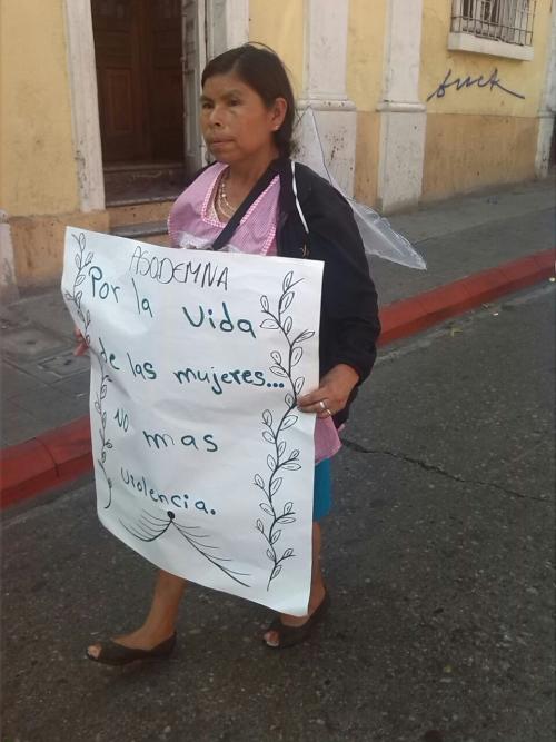 Durante la marcha, las mujeres exigieron respecto y más inclusión. (Foto: Freddy Hernández/Soy502)
