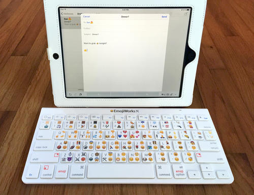 El teclado es compatible con varios dispositivos gracias a su conexión bluetooth. (Foto: emojiworks.co)