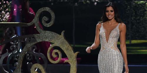 Paulina Vega, Miss Colombia, lució espectacular en traje de noche. (Foto: Tomada de El Tiempo)