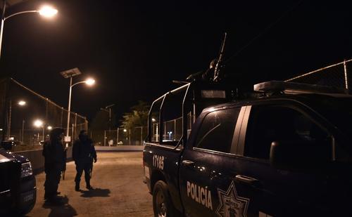 Las afueras del penal del Altiplano de donde se escapó el Chapo Guzmán la madrugada del domingo 12 de julio. (Foto: AFP)