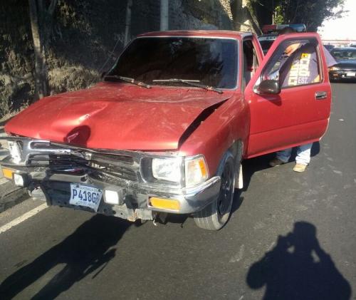 Este es el vehículo que habría atropellado a dos mujeres en la ruta hacia el Atlántico. (Foto: PNC)