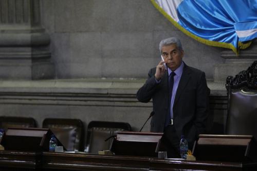 El presidente del Congreso, Luis Rabbé, señaló que procede denunciar a los diputados porque presentan excusas. (Foto: Alexis Batres/Soy502)