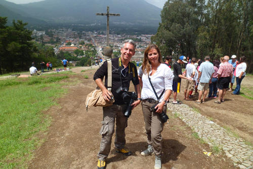 Raymond Ruttig y Sacha de Boer, fueron los encargados de retratar los mejores destinos turísticos de Guatemala y que serán publicados en la edición holandesa de National Geographic Traveler (Foto: Inguat)