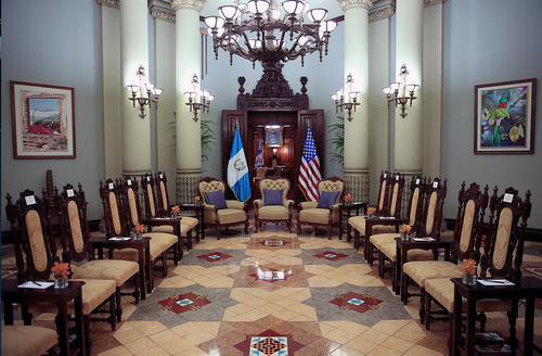 Este es el salón en el Palacio Nacional,  donde Joe Biden vicepresidente de EE.UU. se reunirá con el presidente Otto Pérez y delegados de El Salvador, Honduras y México. (Foto:Presidencia) 