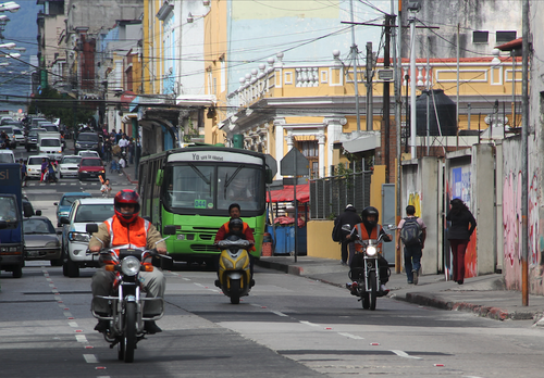 El Transmetro recorrerá gran parte de la 11 avenida de la zona 1 y luego enfilará por el Cerrito del Carmen hasta llegar a la zona 6. (Foto: Fredy Hernández/Soy502) 