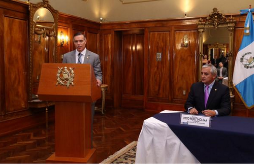 Juan de Dios Rodríguez, cercano al Presidente Otto Pérez Molina, fue su Secretario Privado y hoy es señalado de corrupción. 