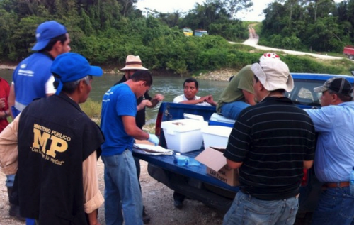 El Ministerio Público realizó allanamientos en una de las empresas que está a la orilla del río La Pasión y que podría ser una de las que no cuentan con estudio de impacto ambiental. (Foto: Archivo/Soy502) 